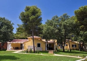 Nice traditional villa with a terrace and WiFi 2km from Umag