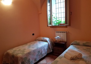 nice vaulted apartment in historic house with large terrace