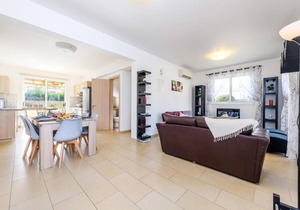 Nissi Gardens Villa - 3 bedroom sunny villa with beautiful garden
