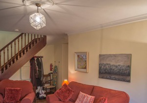 No 4 Old Manor Ballynahinch - sleeps 6 guests in 3 bedrooms
