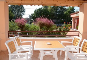 No2 Maisonette ( 4 people )