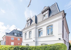 Noble. Stylish. Close to the beach. - The Villa 1903