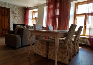 Old Town Apartment