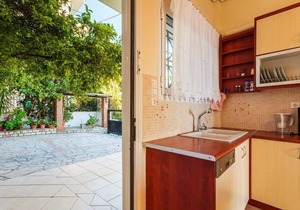 On the Beach - Akroyali Family Lodging