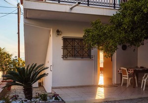 On the Beach - Akroyali Family Home