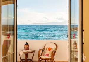 On the Beach - Akroyali Family Home