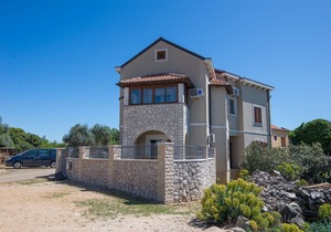 One bedroom apartment with terrace Punta križa, Cres (A-8082-b)