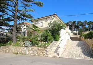 One bedroom apartment near beach Šilo, Krk (A-18704-c)