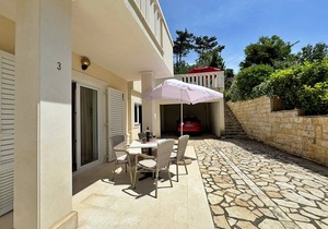 One bedroom apartment near beach Šilo, Krk (A-18704-c)