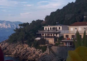One bedroom apartment near beach Cove Pobij, Hvar (A-5712-c)