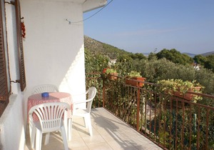One bedroom apartment with terrace and sea view Marina, Trogir (A-1062-a)
