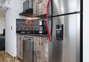 One BEDROOM HOT TUB AC SECURITY