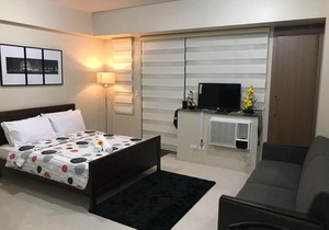 One Palm Tree Apartments