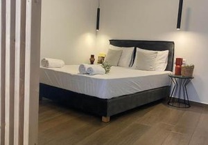 Oniropetra Luxury Suites