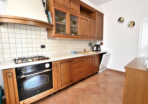 Orange Apartment In Marciaga di Costermano