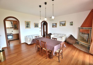 Orange Apartment In Marciaga di Costermano