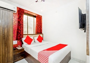OYO 24416 the United Hotel
