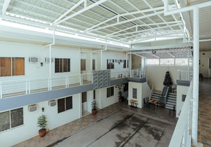 OYO 645 Ljenj Apartelle
