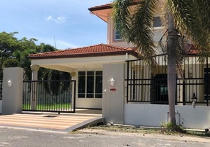 OYO 90342 Sena Home Homestay