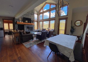P4 NEW Ski-in Ski-out Presidential View luxury home w garage ping pong