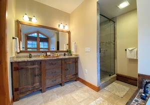 P4 Ski-in Ski-out Presidential View w/ garage, ping pong! Pool/gym passes
