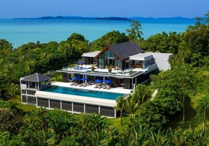 PAD // 4 BED . . . by An Opulent Collection