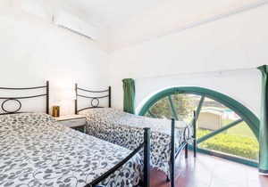 Palazzo Barbò (historical medieval palace) relax outdoors, great for vacation or work