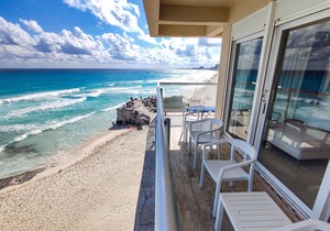 Panoramic Beachfront Suite w/Breathtaking Ocean View & Top Location