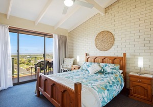 Panoramic Townhouses (3 Bedroom Pet Friendly Apartment with views) - 3+nights