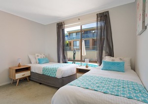 Panoramic Townhouses By Lisa (Deluxe Front Apartment- Pet Friendly) - 5+nights