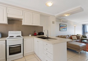 Panoramic Townhouses By Lisa (Deluxe Front Apartment- Pet Friendly) 1+night