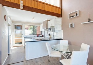 Panoramic Townhouses (Standard 2 Bedroom Pet Friendly Apartment - 5+ nights