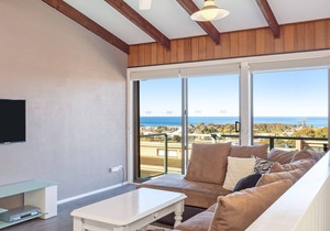 Panoramic Townhouses (Standard 2 Bedroom Pet Friendly Apartment) - 1+ night