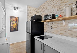 PAUL'S BEACH AND MOUNTAIN VIEW, BEAUTIFUL ONE BEDROOM PLAYA AZUL!