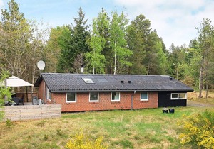 Peaceful Holiday Home in Ålbæk with Whirlpool