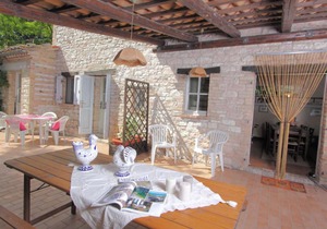 Peaceful Holiday Home in Acqualagna with Swimming Pool