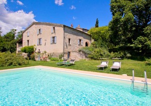 Peaceful Holiday Home in Acqualagna with Swimming Pool