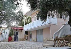 Peaceful House Loutraki Village