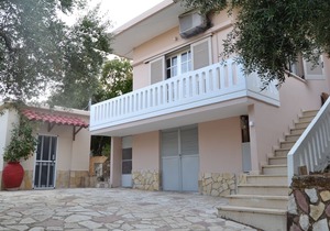Peaceful house Loutraki village