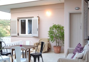Peaceful house Loutraki village