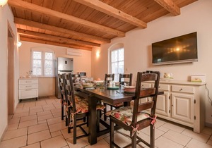 Peaceful Villa Kras* with a pool and a large garden on Krk