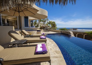 Pedregal Luxury 4BR Villa | Steps to Beach | Heated Pool & Jacuzzi | Ocean Views
