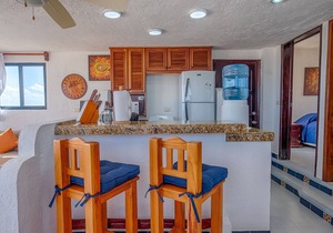 Penthouse perfection! Spectacular view of the ocean, perfect for a couple!