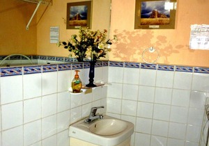 Perfect Work/Fun Apartment near downtown Panajchel in secure spa compound