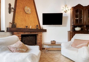Pet-Friendly Apartment with Mountain View & Shared Pool