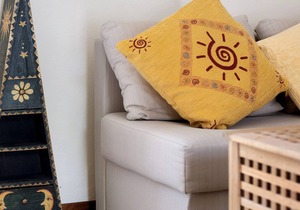 Pet-Friendly Apartment with Mountain View, Shared Pool & Wi-Fi