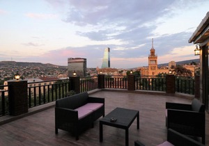 Peto's Huge furnished terrace