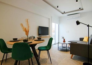 Phaedrus Living: Seaside Luxury Flat Lighthouse 69