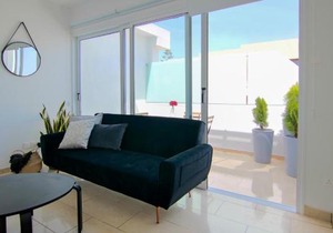 Phaedrus Living: Seaside Luxury Flat Lighthouse 62
