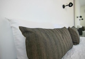 Phaedrus Living: Seaside Modern Flat Lighthouse 63